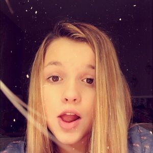 Meet your Posher, Hailey